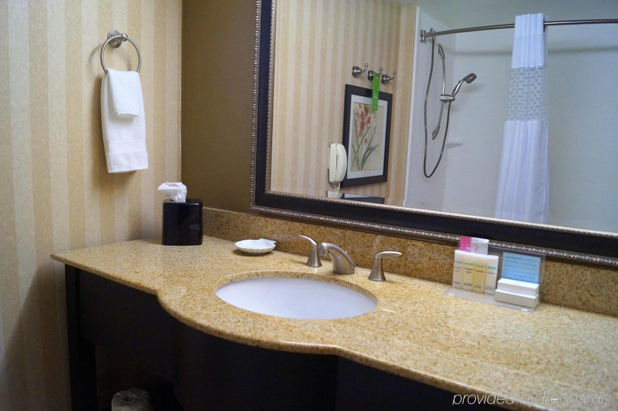 Hampton Inn Altoona Exterior foto